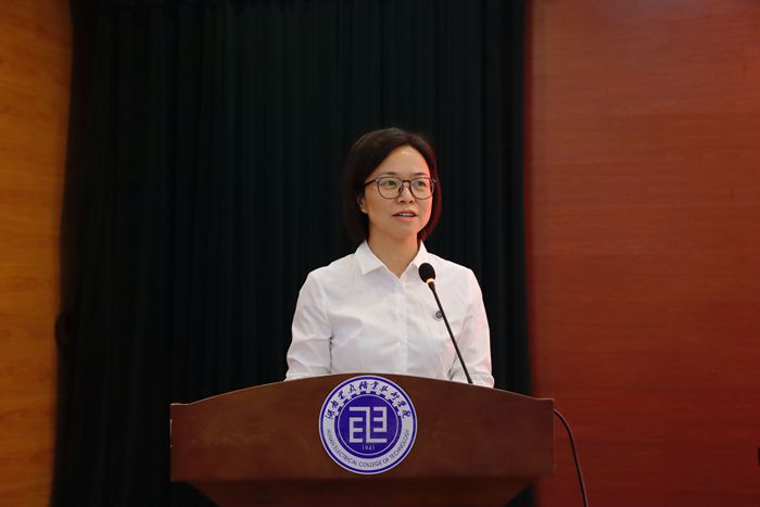 副校长赵丹主持_副本.jpg