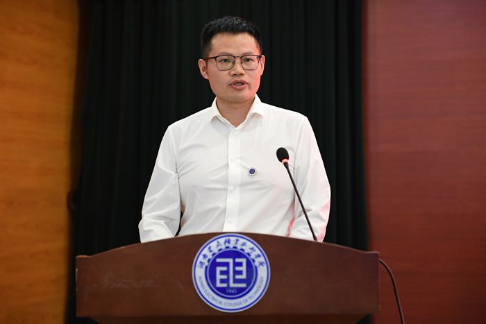 发言3.jpg 发言3.jpg