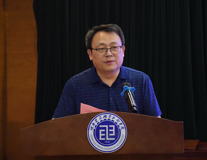 揭牌仪式-1_副本.jpg 揭牌仪式-1_副本.jpg